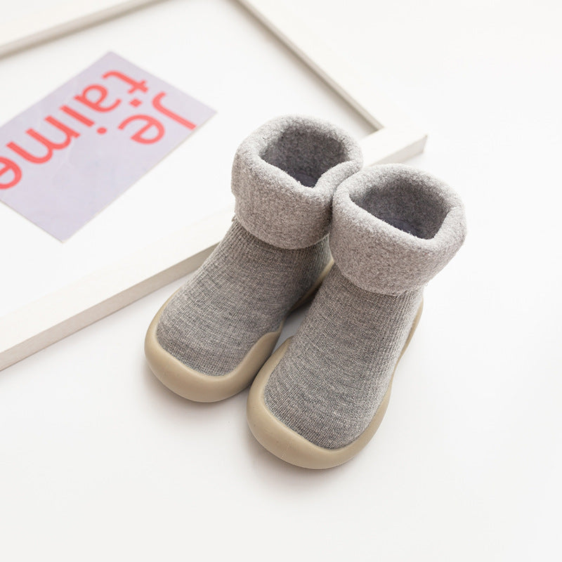 Grey owl cartoon baby sock shoes